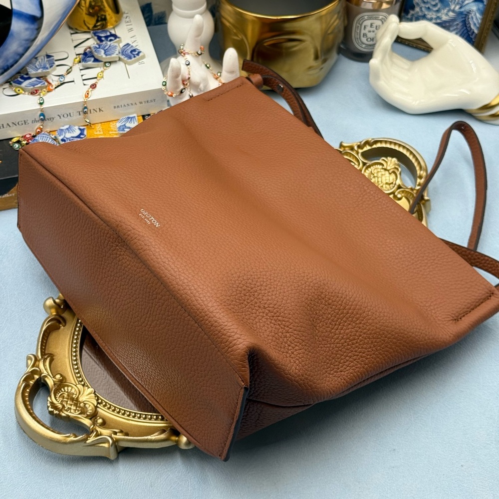 🆕 OROTON 🧿 NWOT Alice Slouch Hobo Zip Crossbody Bag, Whiskey CognacTan - Picture 8 of 13